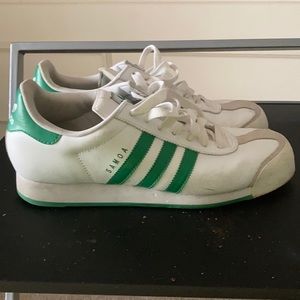 • Men’s Adidas Samoa shoes size 9